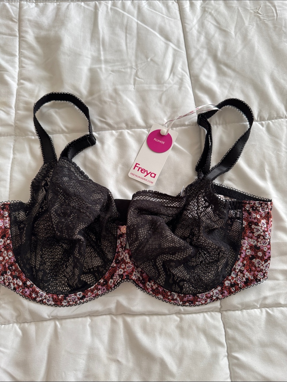 Freya Plunge Infinity Fields  Bra Size 36DDD. NWT